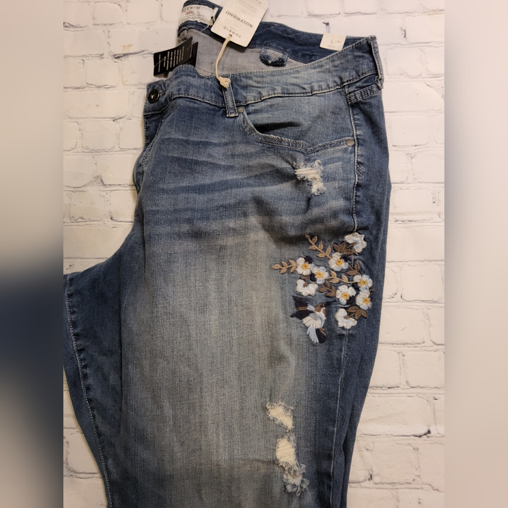 Nwt torrid bahma boyfriend floral embroidered 24 $74.90